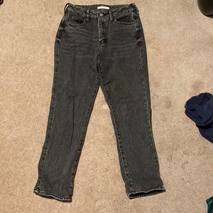 mom jeans from pacsun, barley worn.